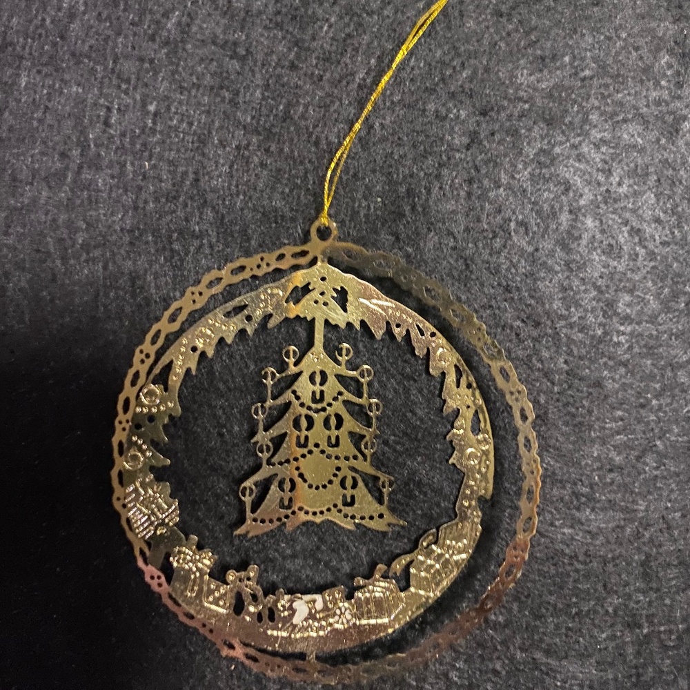 1983-1984 18k gold pared brass ornaments